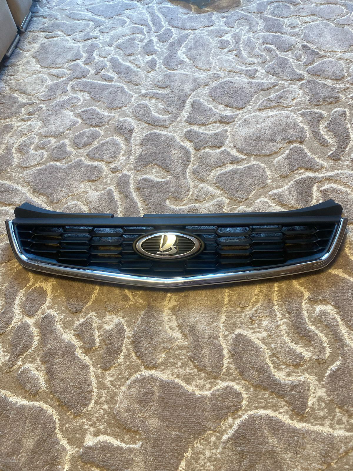 Тизер 1. Решетка радиатора — Lada Приора хэтчбек, 1,6 л, 2010 года ...