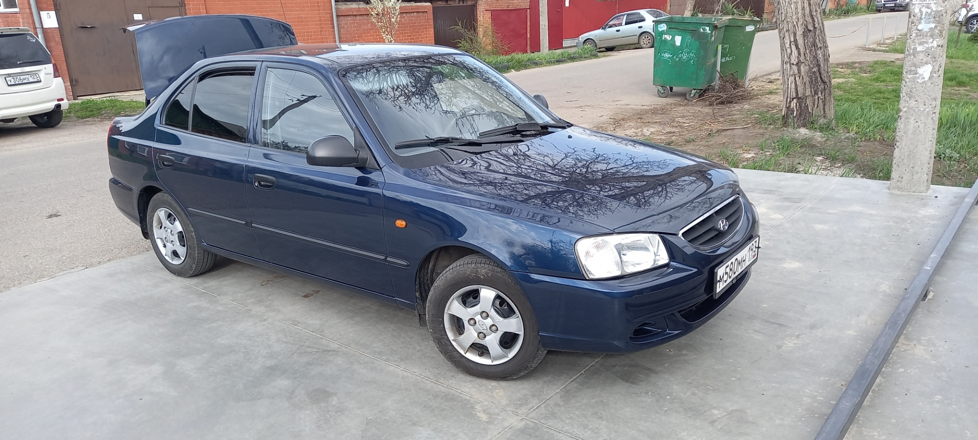 Виляет зад и руль в разные стороны — Hyundai Accent (2G), 1,5 л, 2008 года  | шины | DRIVE2