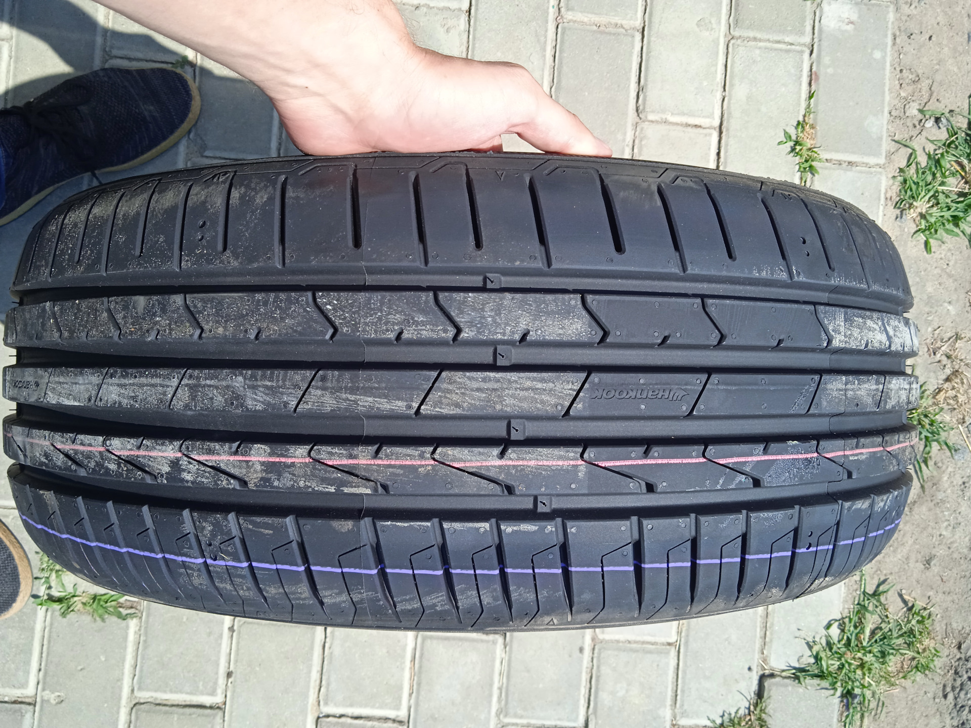 Hankook ventus prime3 suv. Hankook Ventus Prime 3 фото. Hankook Ventus Prime 3 и 4 сравнение.