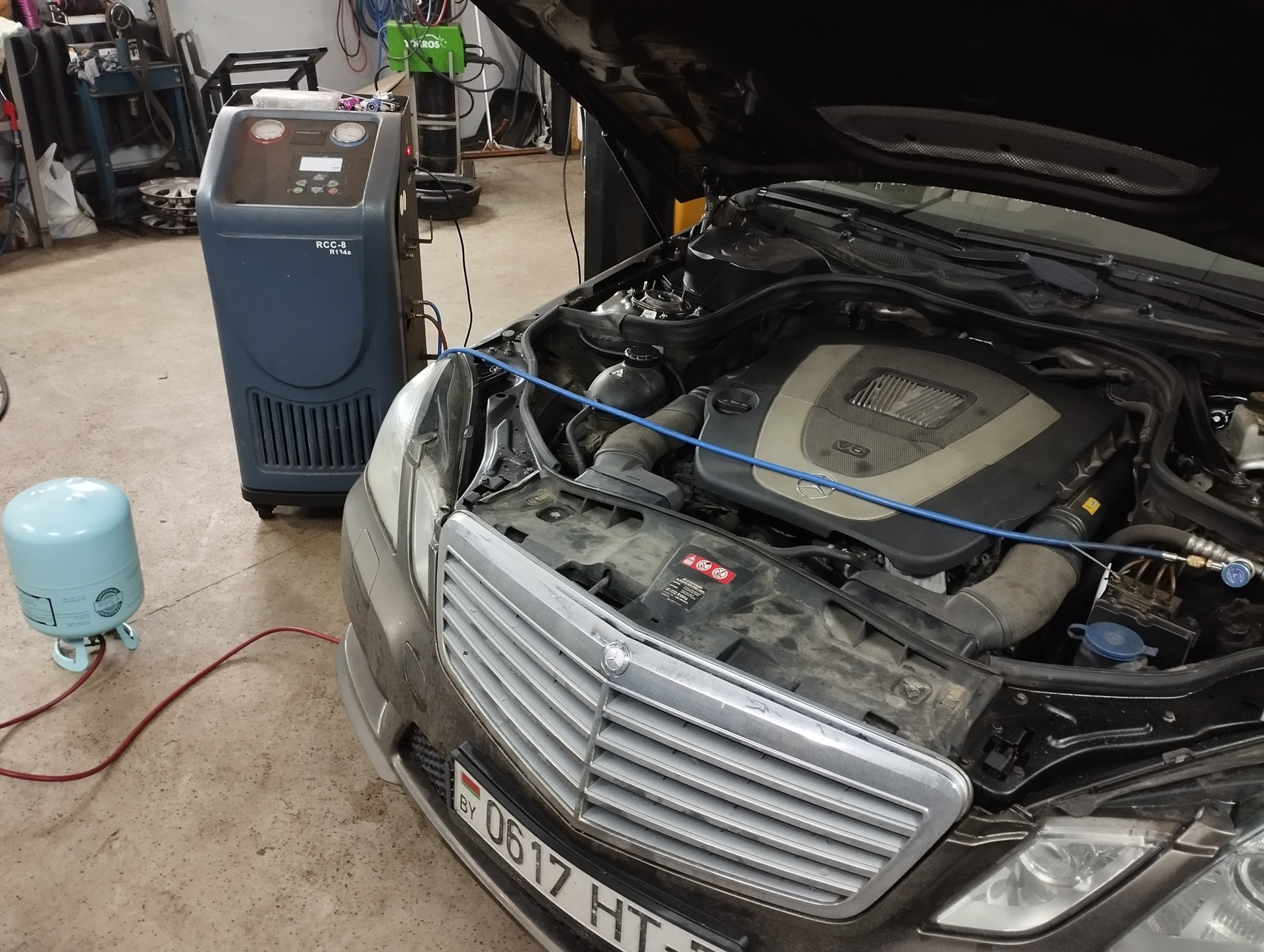 Кондиционер — Mercedes-Benz E-Class (W212), 3 л, 2011 года | визит на ...