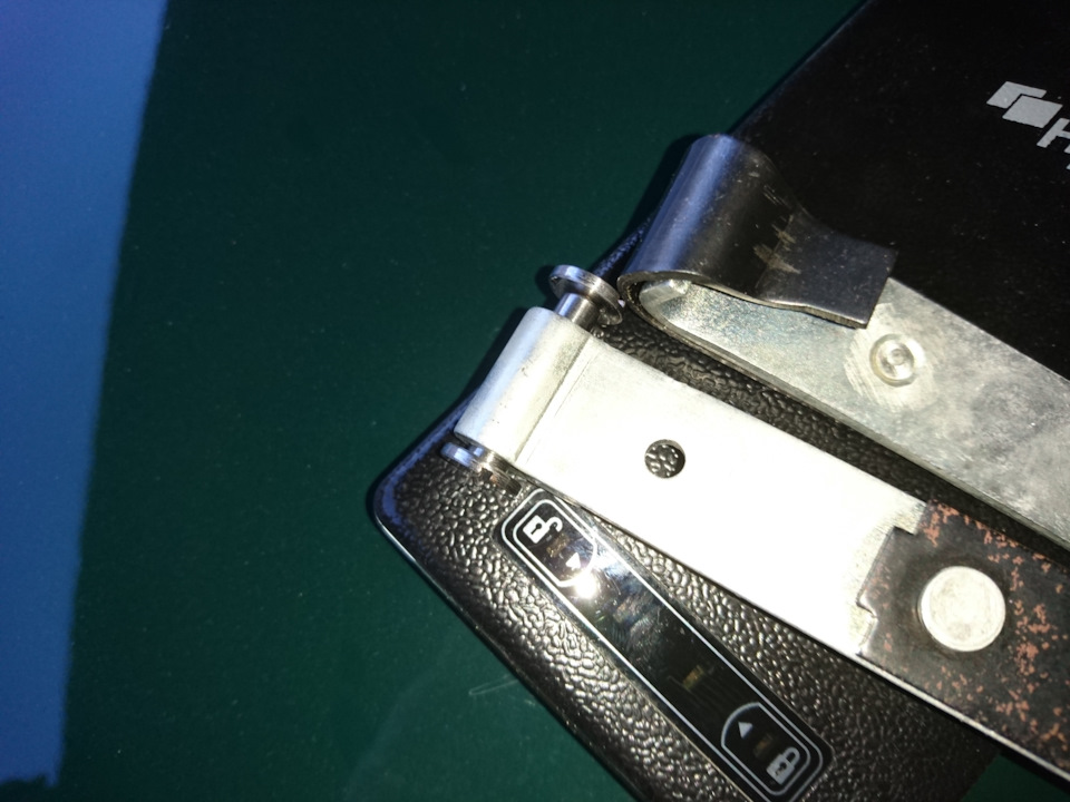 Замена дверных упоров (ограничителей или фиксаторов) — Москвич Святогор ...