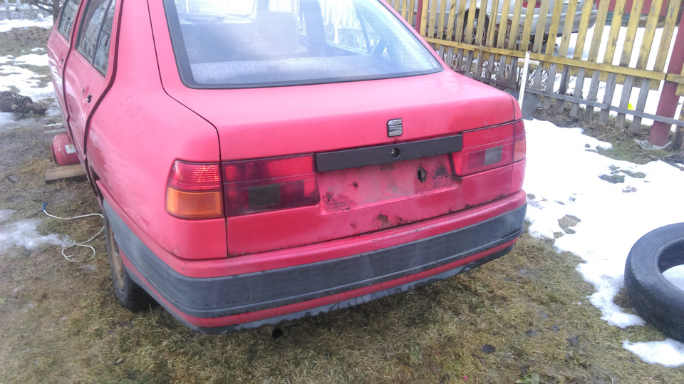 3 SEAT Toledo 1G 1 6 1992 3-seat-toledo-1g-1-6-1992