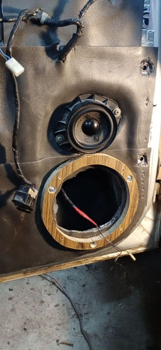 Полярность подключения динамиков — Opel Vectra B, 1,8 л, 2001 года ...