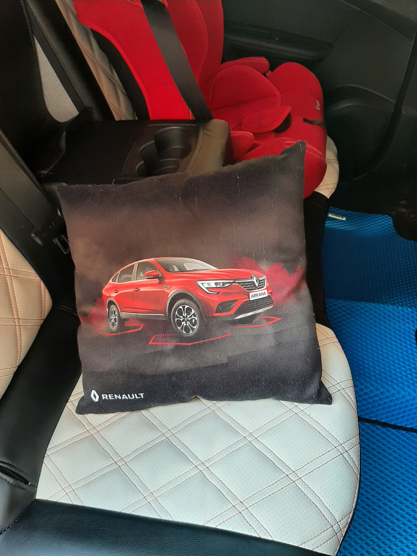 Чехлы — Renault Arkana, 1,3 л, 2019 года | фотография | DRIVE2