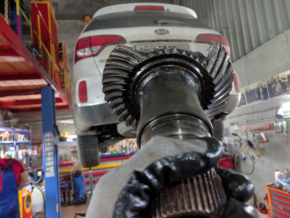 Kia Sorento, пропал полный привод, что-то хрустит при движении и масло ...
