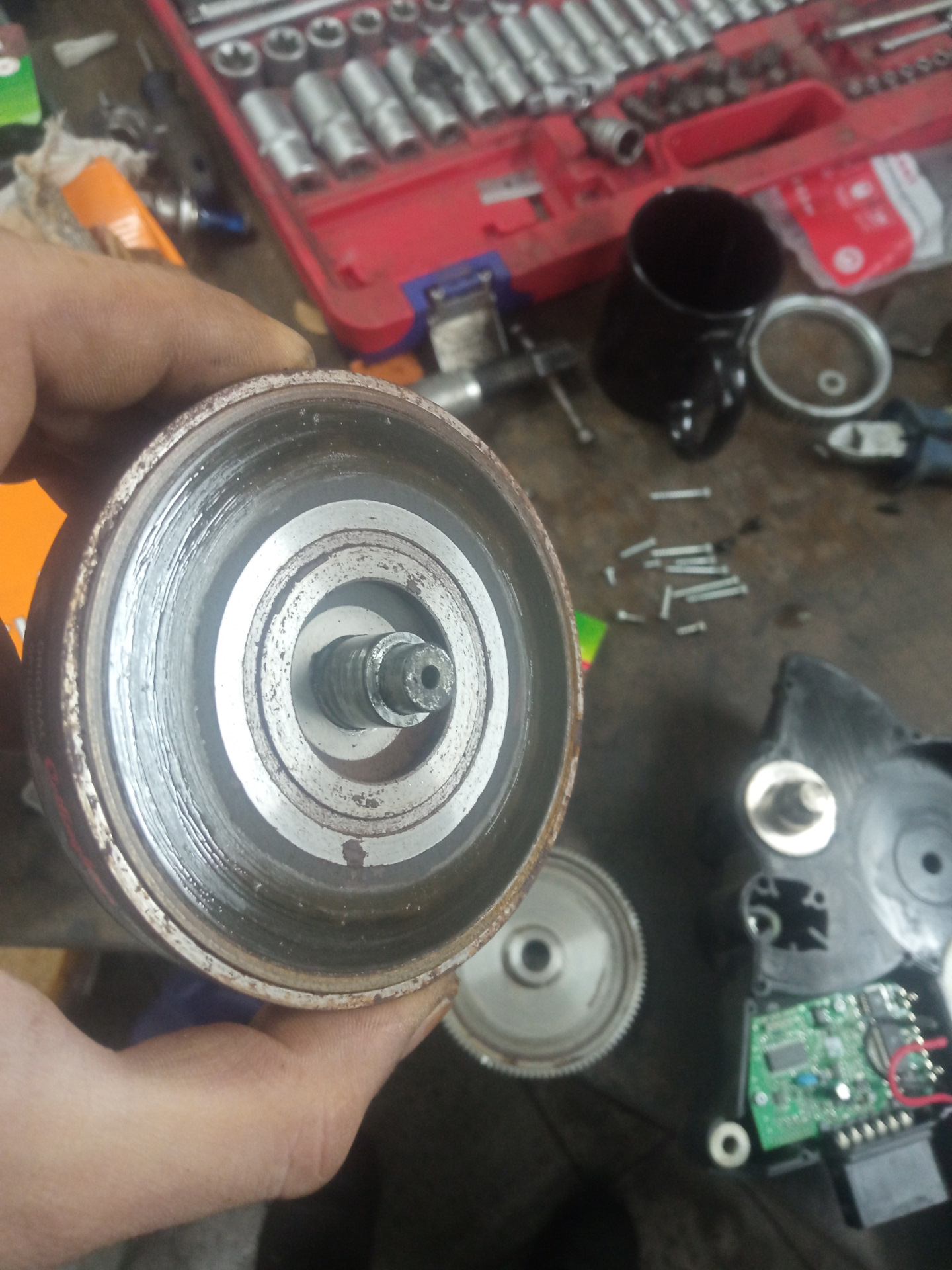 Электропривод и дожим багажника — Audi A8 (D3), 4,2 л, 2003 года ...