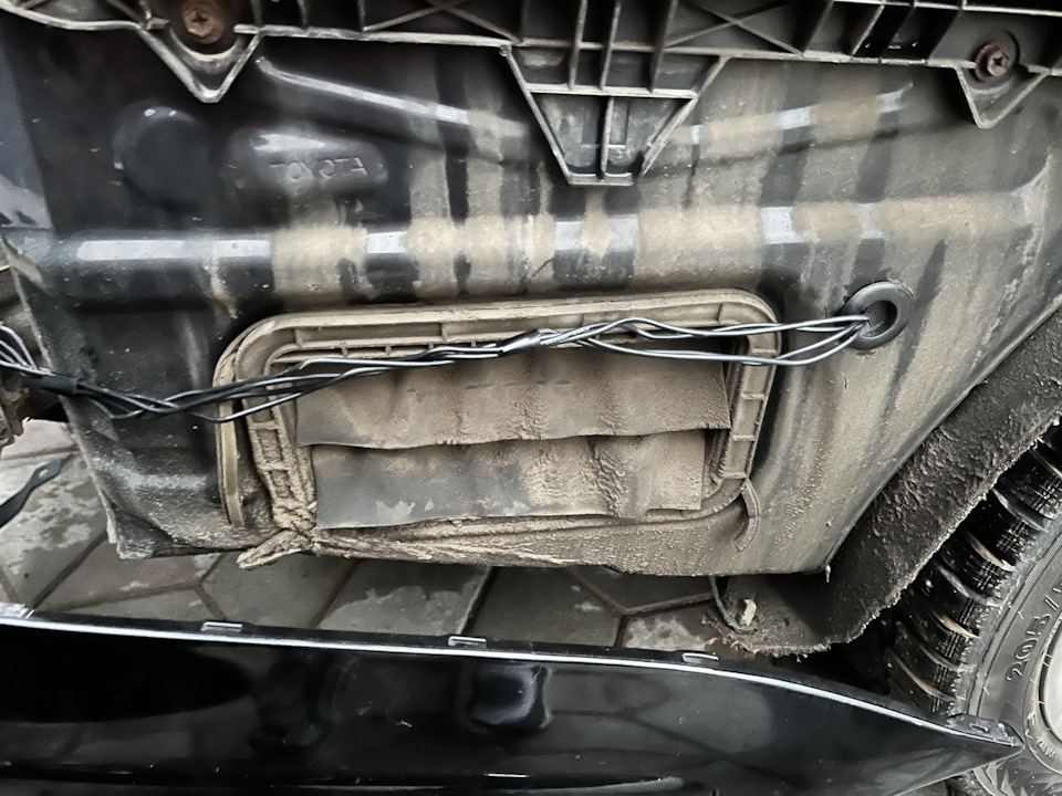 Фото в бортжурнале Toyota Avensis II