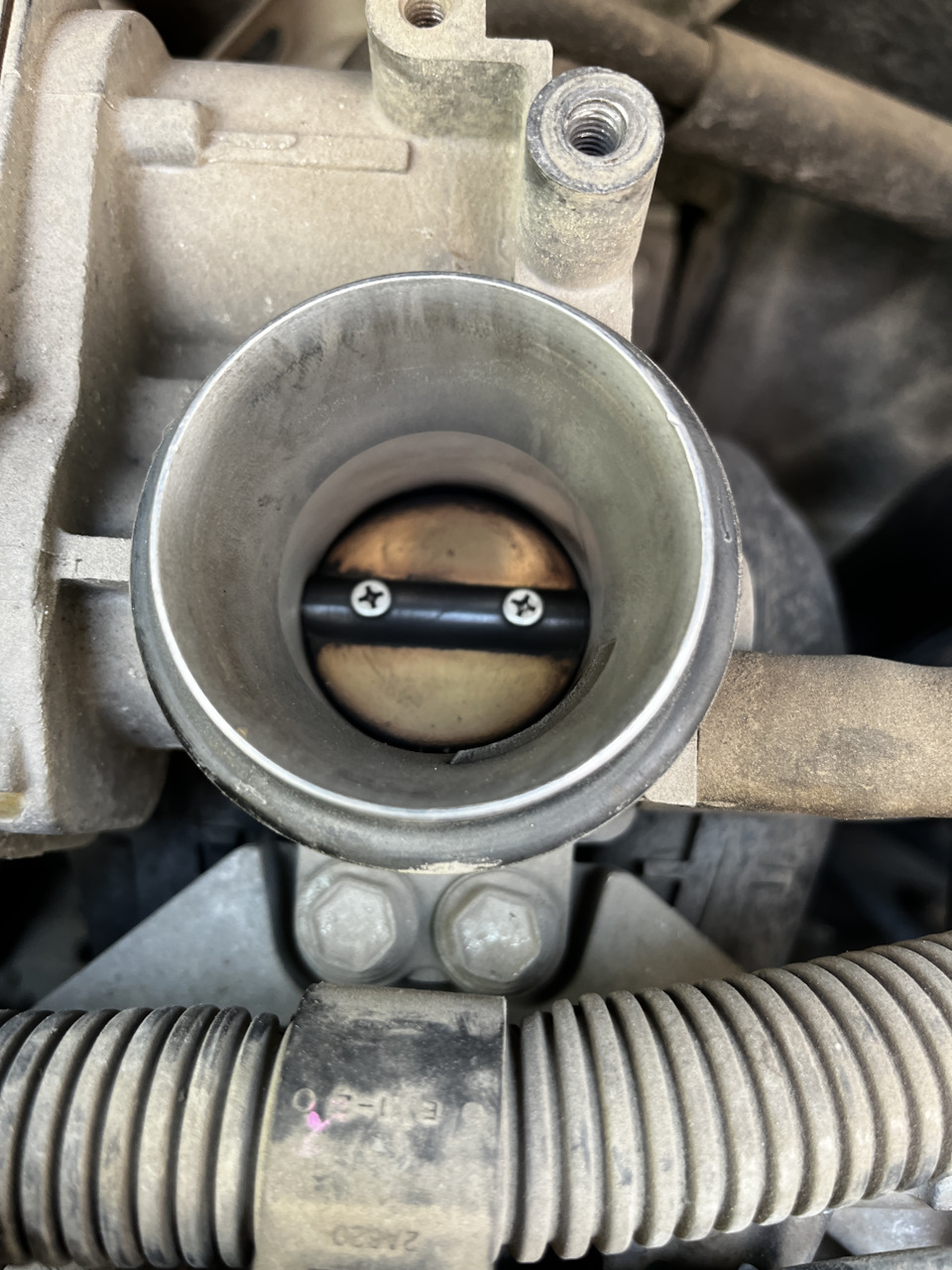 Дроссельная заслонка и не только — Toyota Yaris (p2), 1,3 л, 2006 года ...