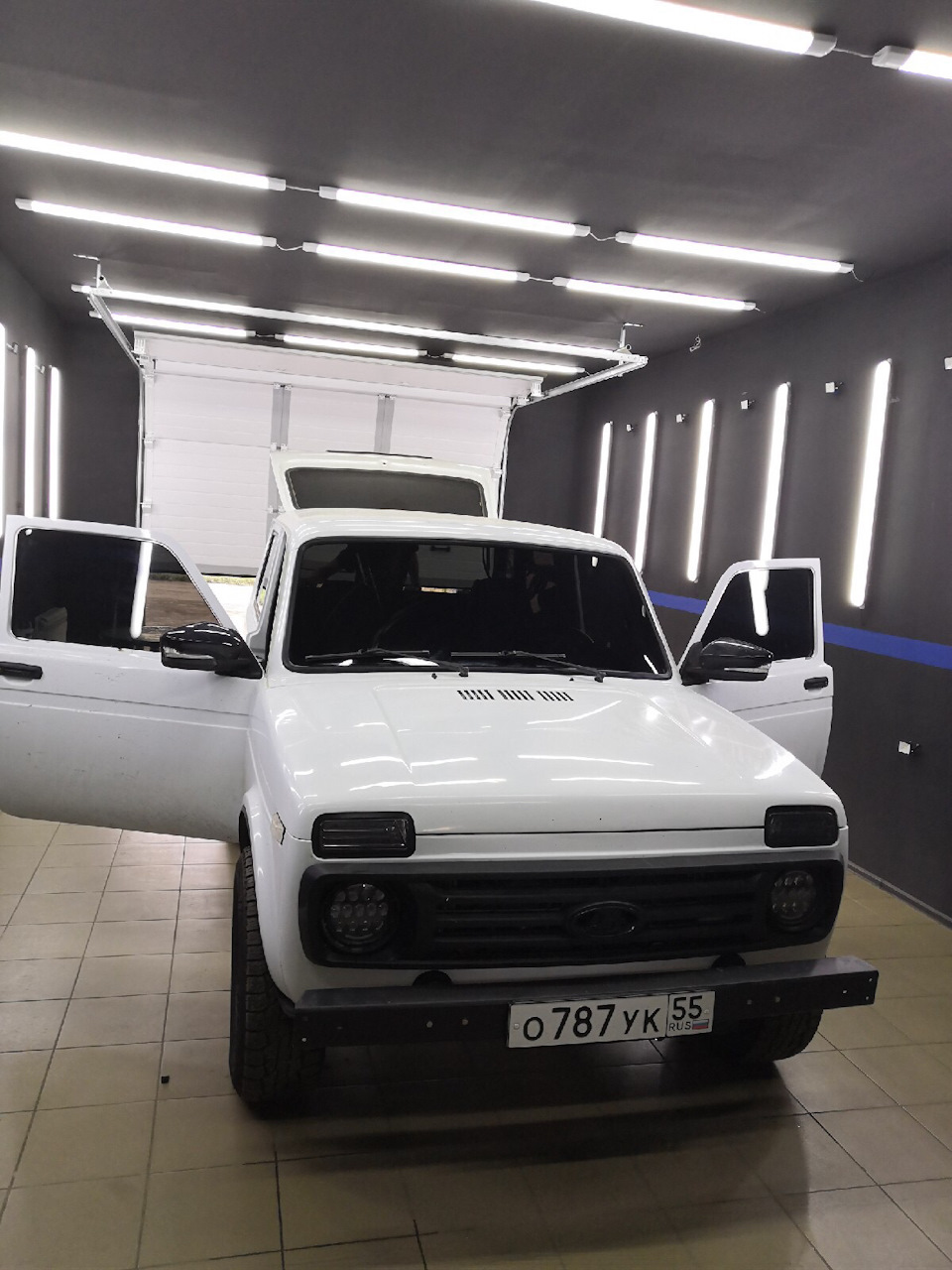 Тонировка и замена резинок на беззамковые. — Lada 4x4 3D, 1,7 л, 2010 года  | своими руками | DRIVE2