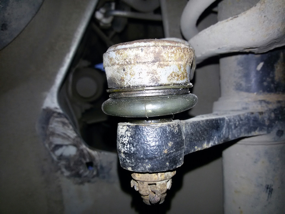 Замена пыльников наконечников рулевых тяг — Lada Калина 2 универсал, 1 ...