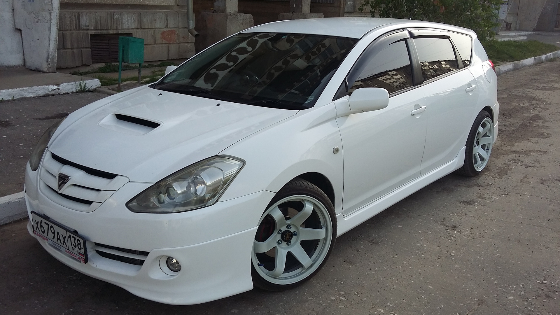 Toyota Caldina 2