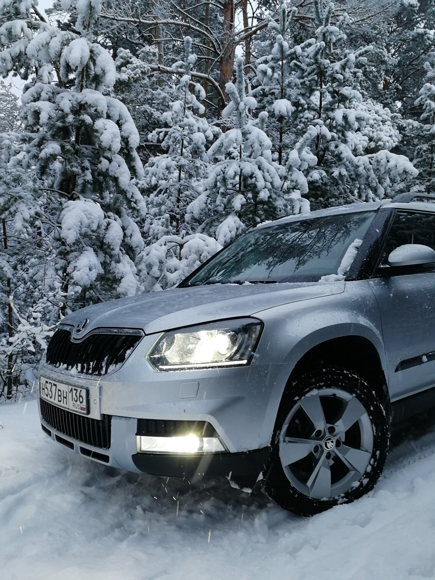 Ети 1.8. Skoda Yeti 1.8. Шкода Йети 1.8 турбо. Skoda Yeti 1.8 TSI. Skoda Yeti зима.