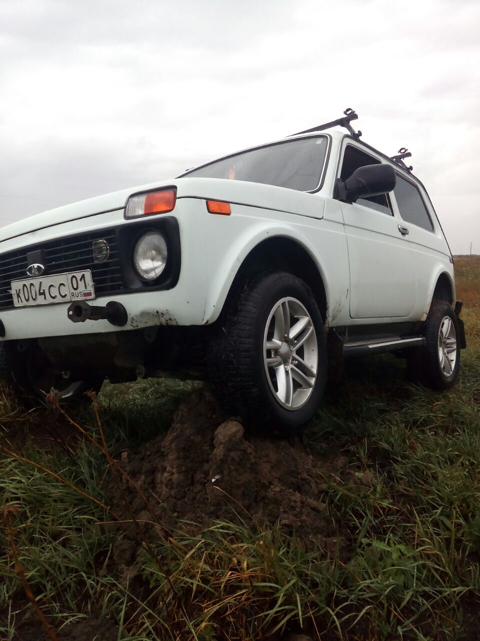 Передние LED фары на Ниву и Ходовые габаритные огни. — Lada 4x4 3D, 1,7 л,  2011 года | тюнинг | DRIVE2