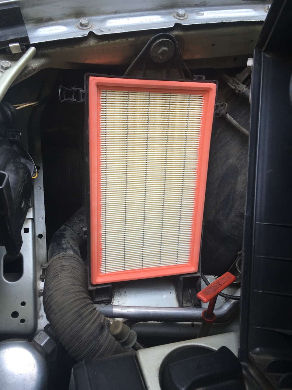 Встал идеально на свое законное место — Audi 100 (C4)