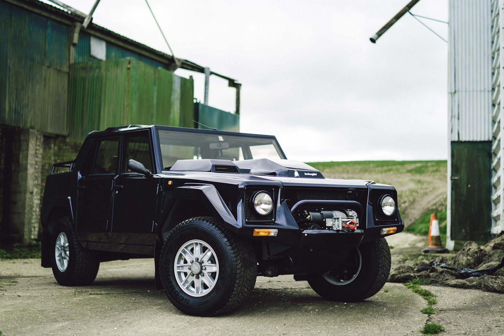 Lamborghini lm002 фото