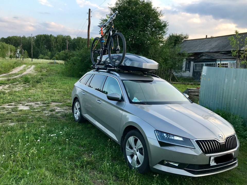 Skoda Superb Combi багажник