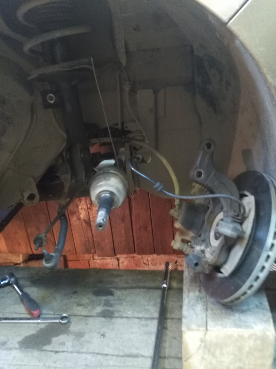 Замена правой стойки и шаровой (и по мелочи) — Nissan Tiida (1G), 1,6 л ...