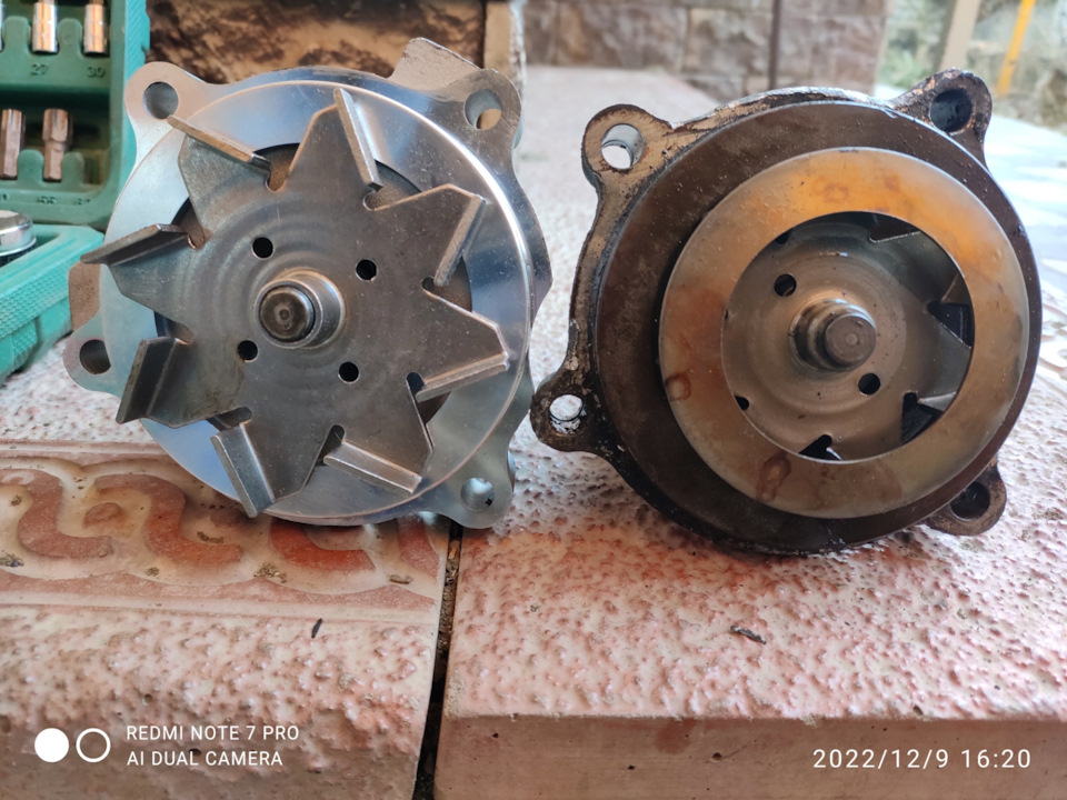 Замена помпы форд Эксплорер 4.6 — Ford Explorer (4G), 4 л, 2008 года ...