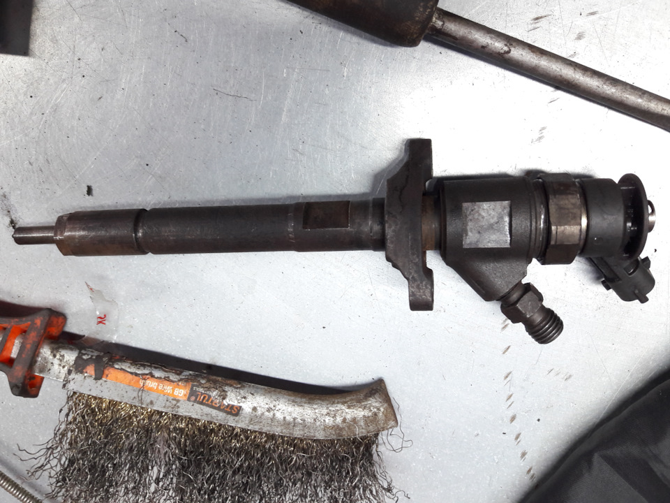 Мокрая и «пшикающая» форсунка — Peugeot 308 (1G), 1,6 л, 2009 года ...