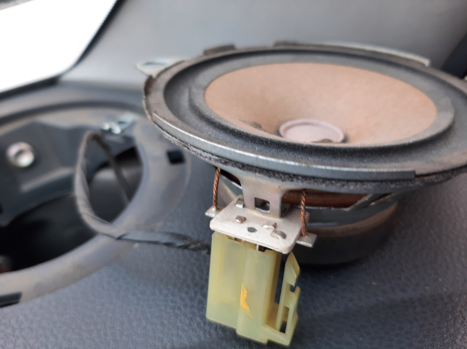 Установка передних динамиков — DRIVE2