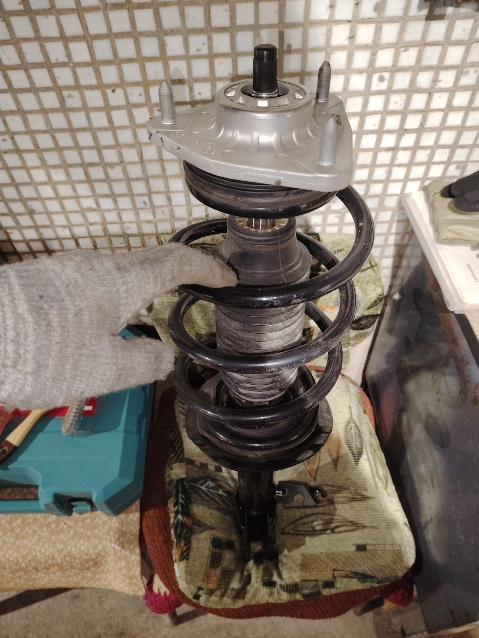 Новая стойка в сборе — Chery Tiggo 7