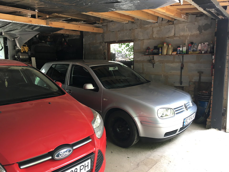 Помощи пост: генератор выдает больше 16v, закипел аккумулятор ...