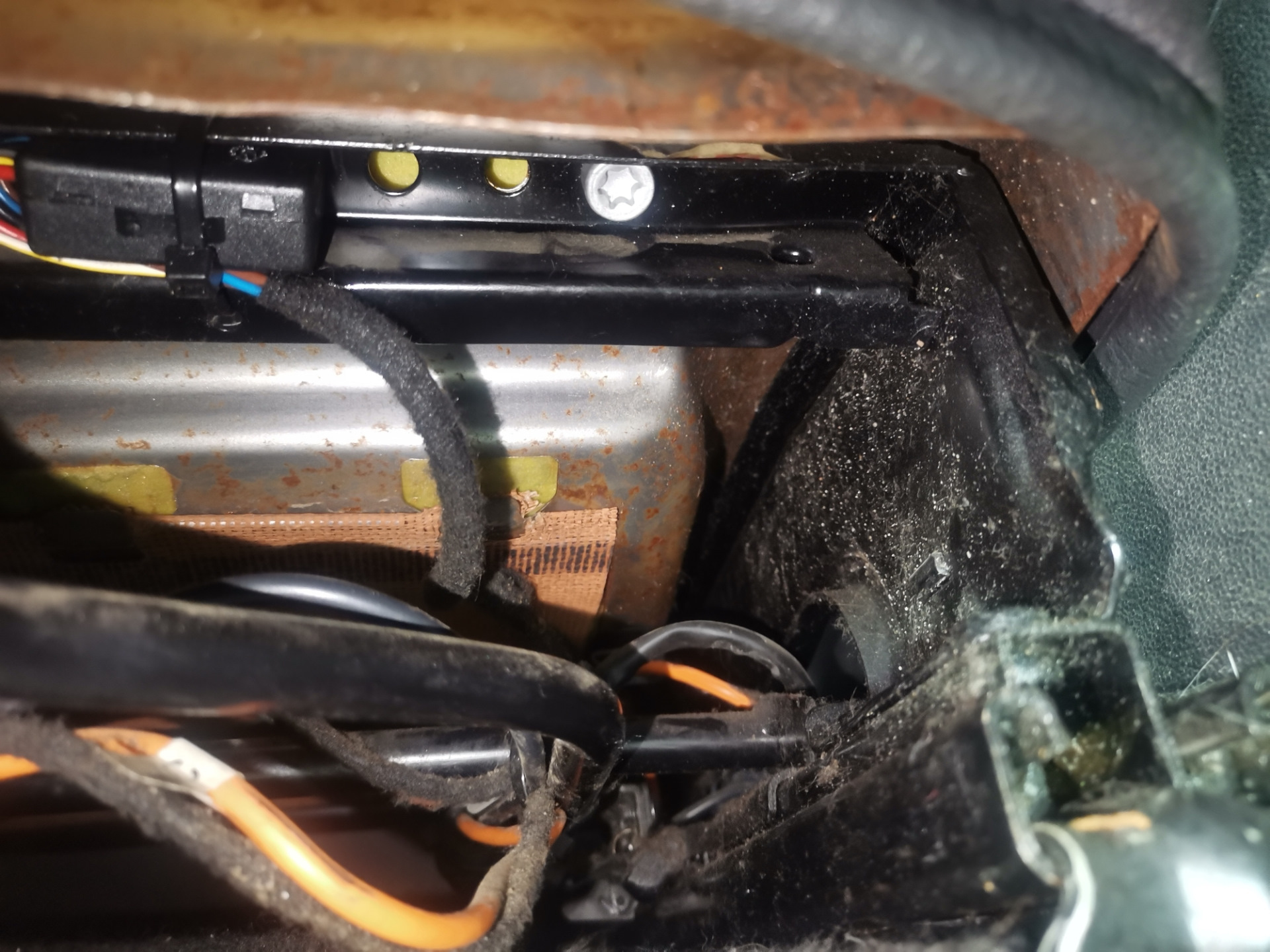 Как я попал на салазки сиденья — Opel Astra H, 1,6 л, 2006 года ...