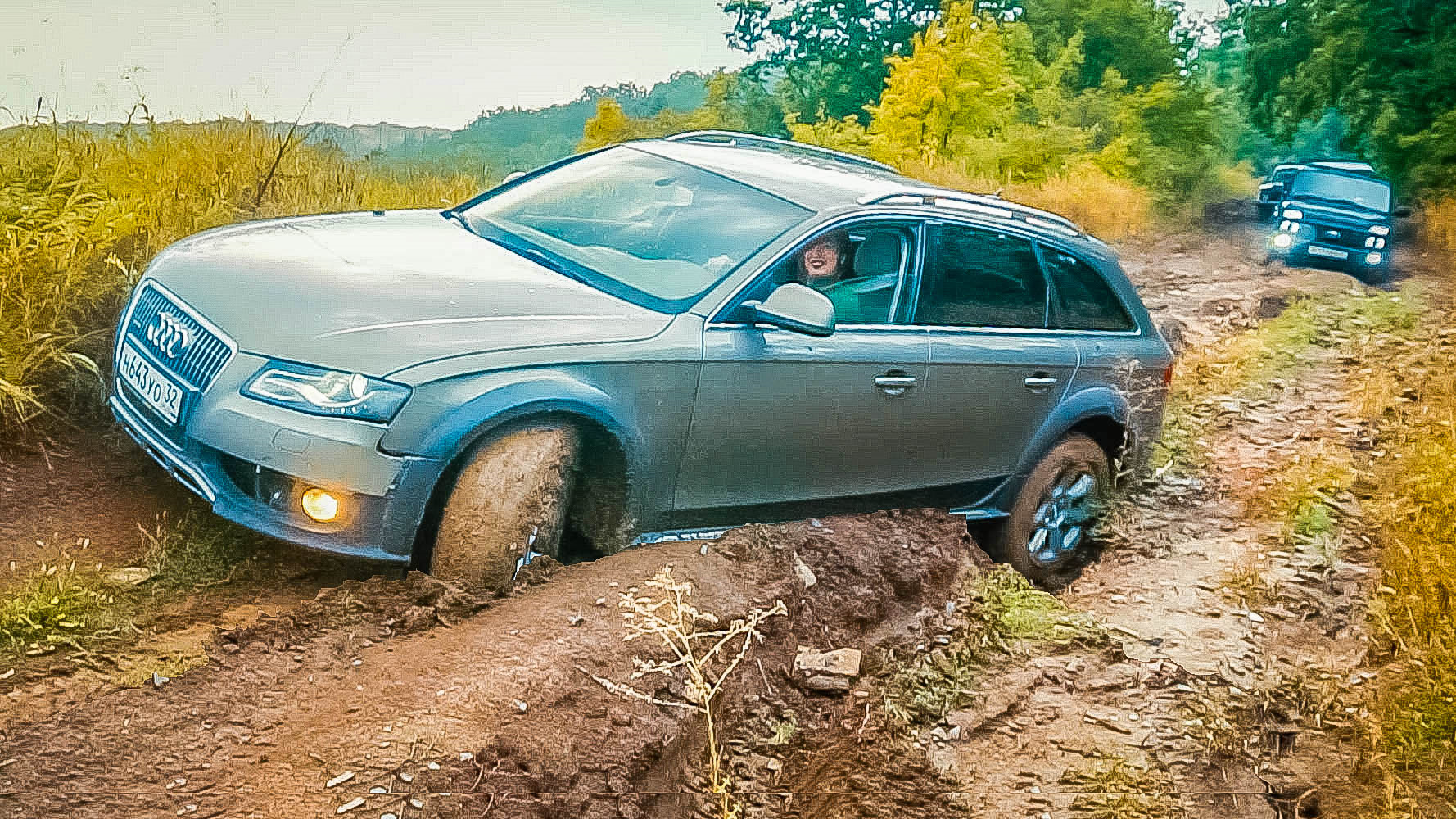 Ауди на бездорожье. Audi Allroad Offroad. Ауди кватро оффроуд. Ауди кватро на бездорожье. Ауди по бездорожью из тик-тока.