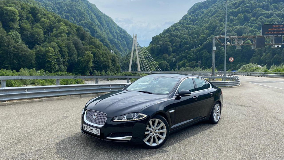 Jaguar XF 2011