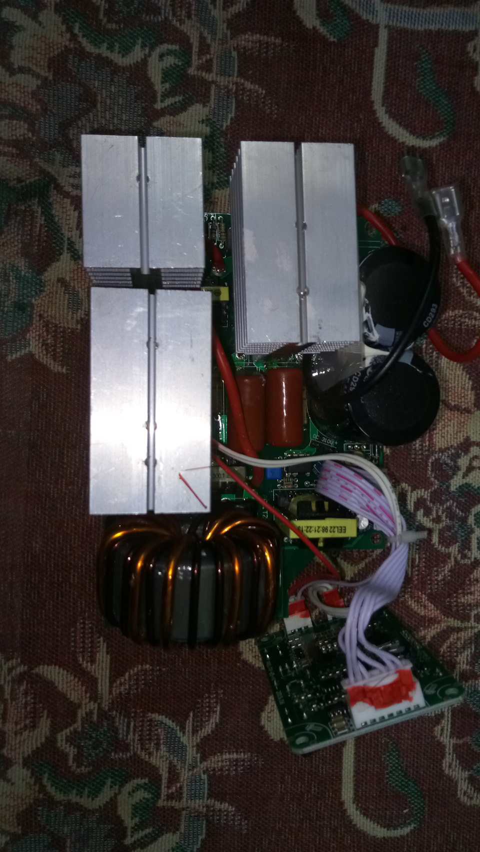 виновники в середине 2 кирпичного цвета кондера — Lada Гранта Лифтбек (2G)