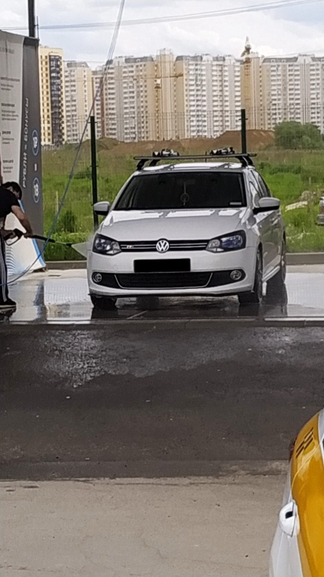 Багажник на крышу поло + велокрепления — Volkswagen Polo Sedan, 1,6 л ...