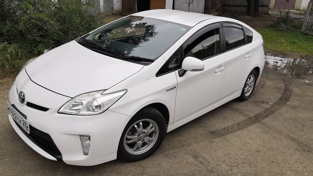 Toyota Prius 30 2015 Р±РµР»С‹Р№