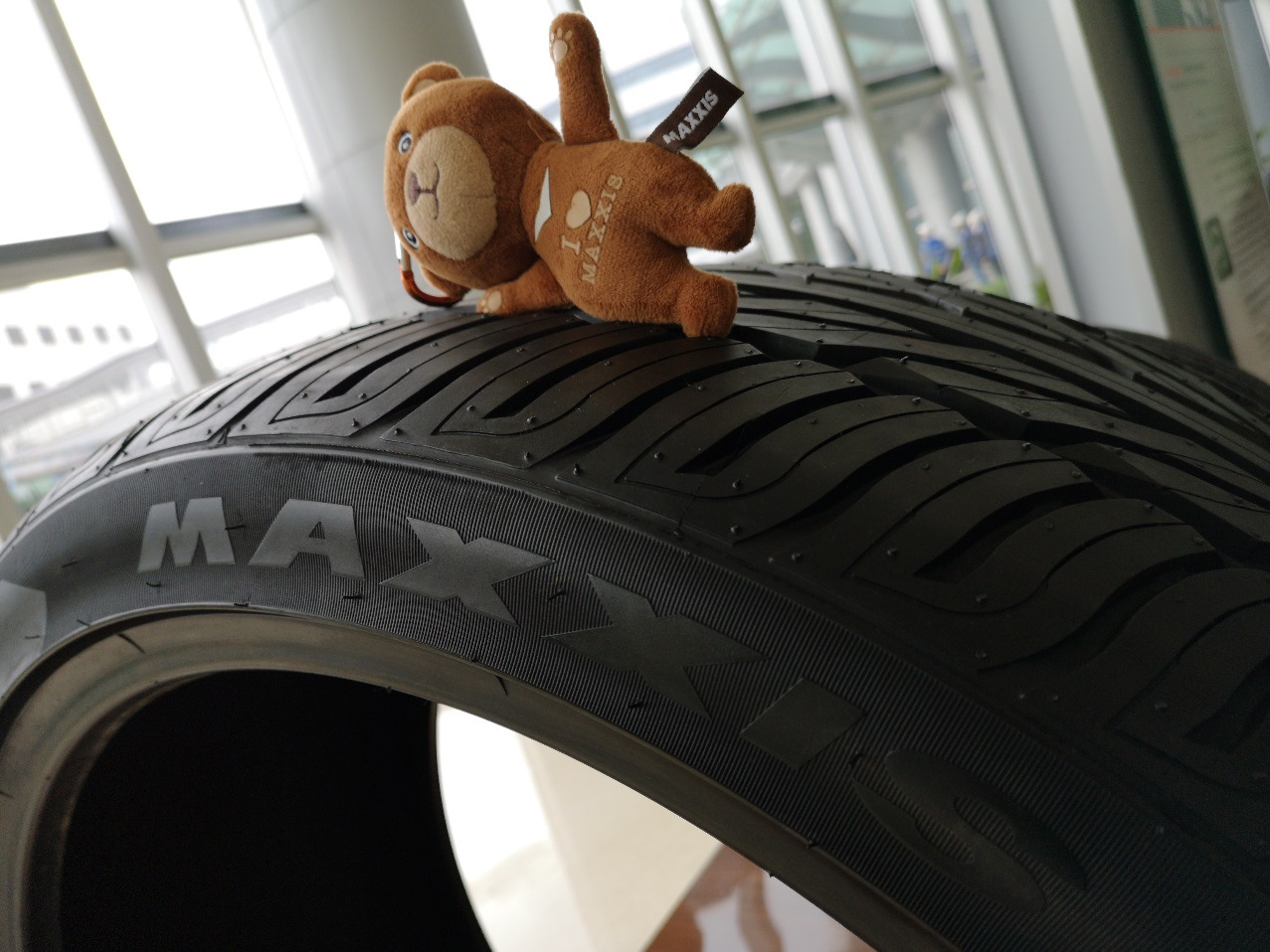 Шины premium. Maxxis Russia. Премиум шины. Maxxis реклама. Секрет для шины.