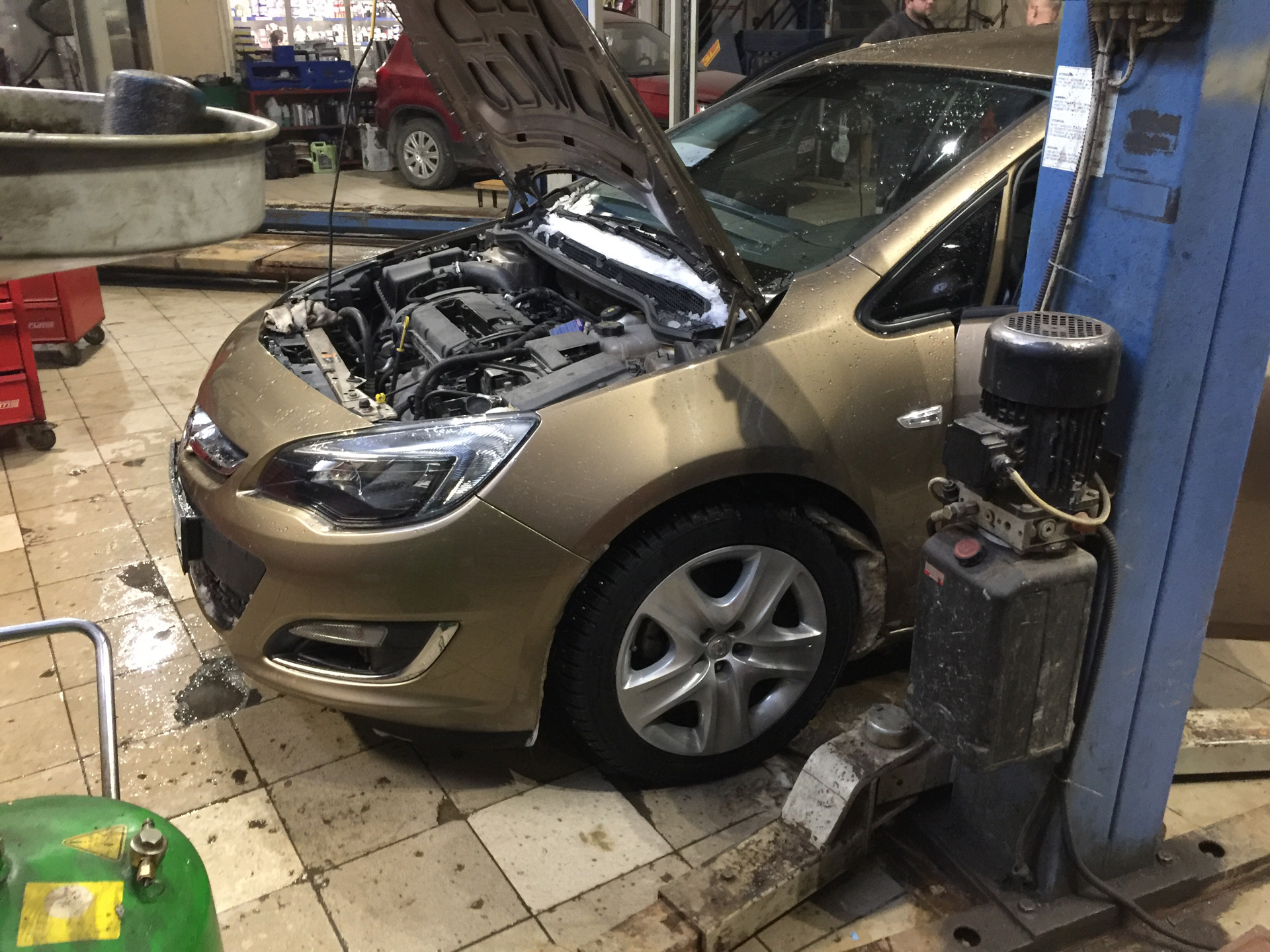 Модуль зажигания скончался — Opel Astra J, 1,6 л., 2012 года ...