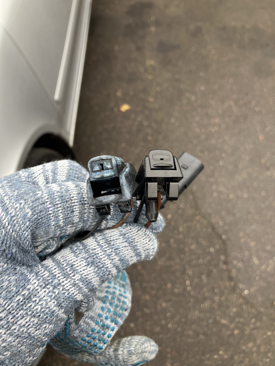 Форсунки омывателя Vika🤪 Не покупайте)) — Skoda Octavia A5 Mk2, 1,6 л ...