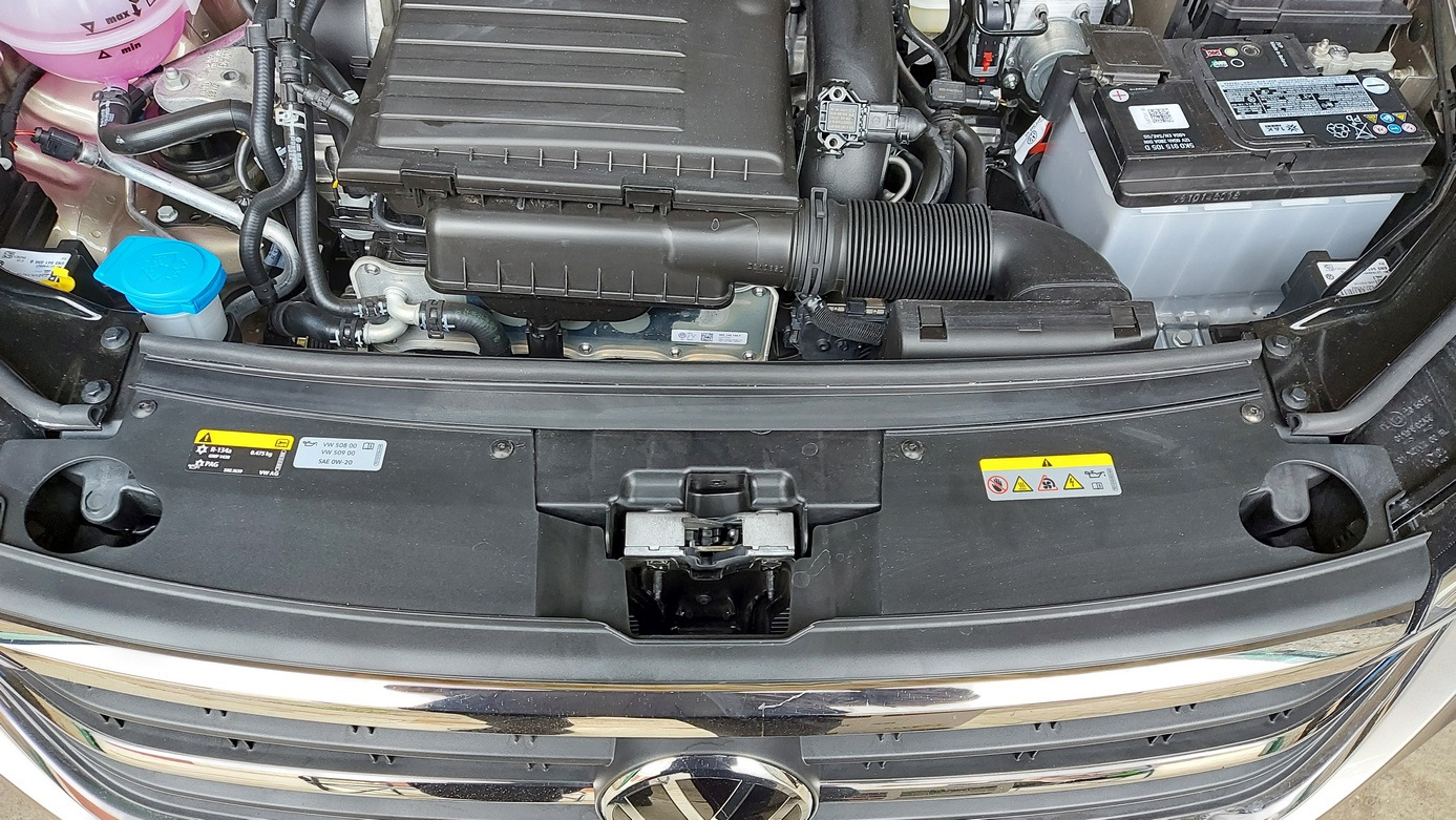 Защита подкапотного пространства от грязи. — Volkswagen Polo liftback ...