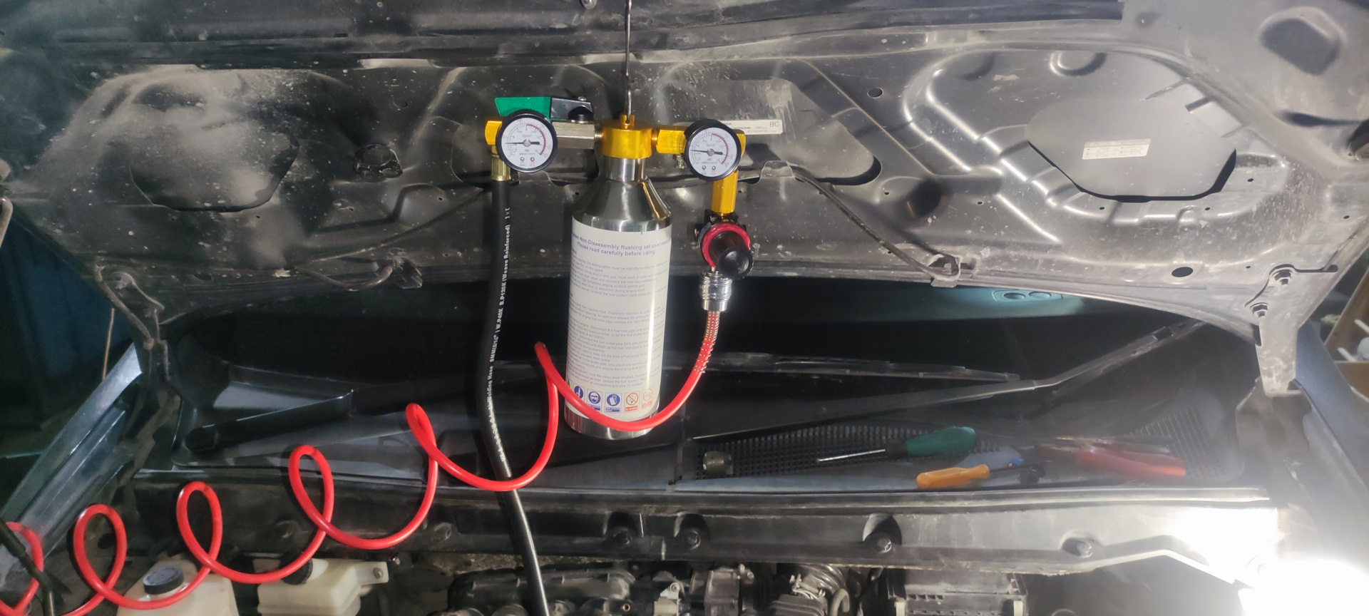 Промывка форсунок без съема лавром ML101 — Nissan Serena Mk III (C25 ...