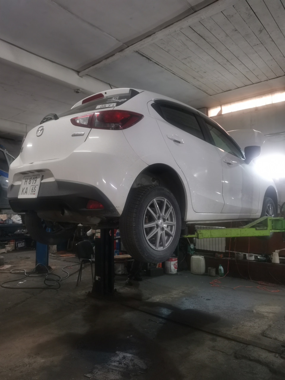 Задний (коренной) сальник приказал долго жить🤬 — Mazda Demio (4G), 1,3 ...