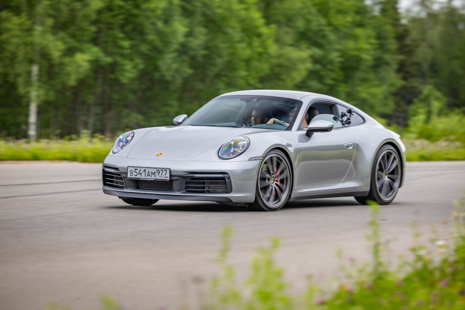 Вадим Гагарин, инструктор Porsche, журналист mail.ru — Porsche 911 (992)
