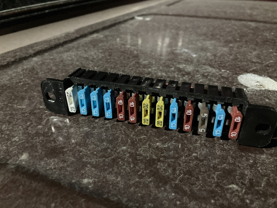 Евроблок предохранителей на ВАЗ, а так же поиск потери тока на ...