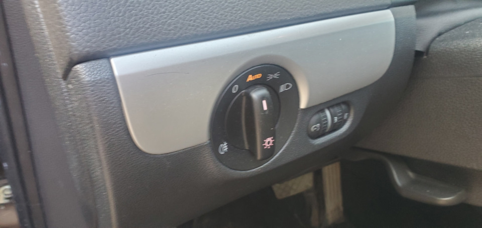 Оклейка накладок панелей в салоне — Volkswagen Jetta VI, 1,4 л, 2012 ...