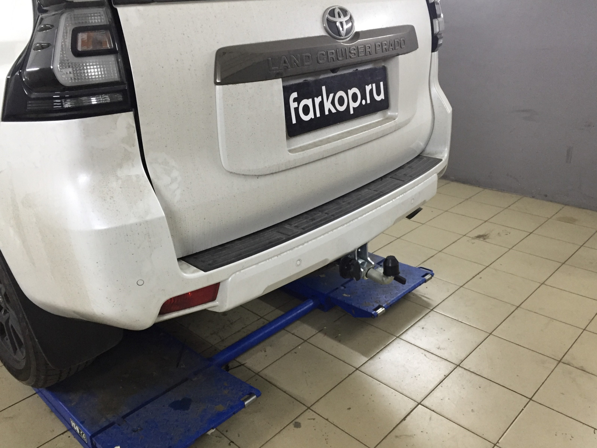 Быстросъемный фаркоп для Toyota Land Cruiser Prado J150 — Farkop.ru на ...