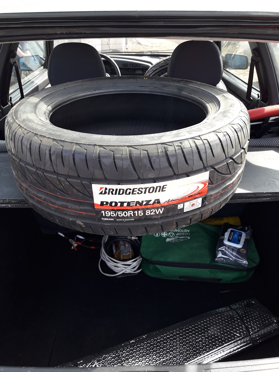 №67. Bridgestone Potenza RE002 Adrenalin 195/50 R15 82W. — Lada 2113, 1 ...