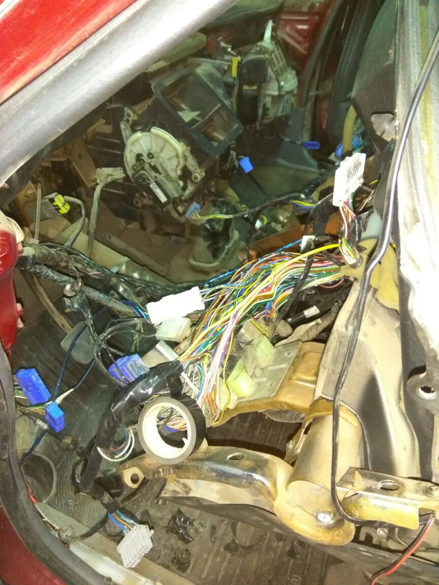 Горит предохранитель TAIL 15A, замкнуло проводку — Mazda 626 IV (GE), 1 ...