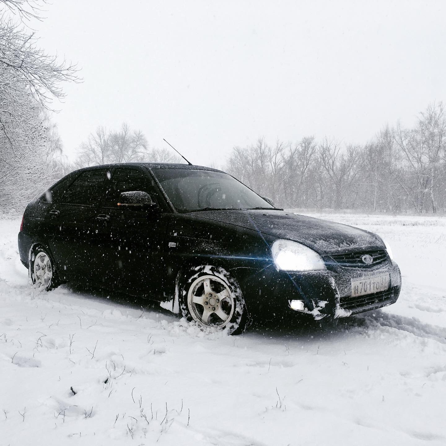 Приора первый снег