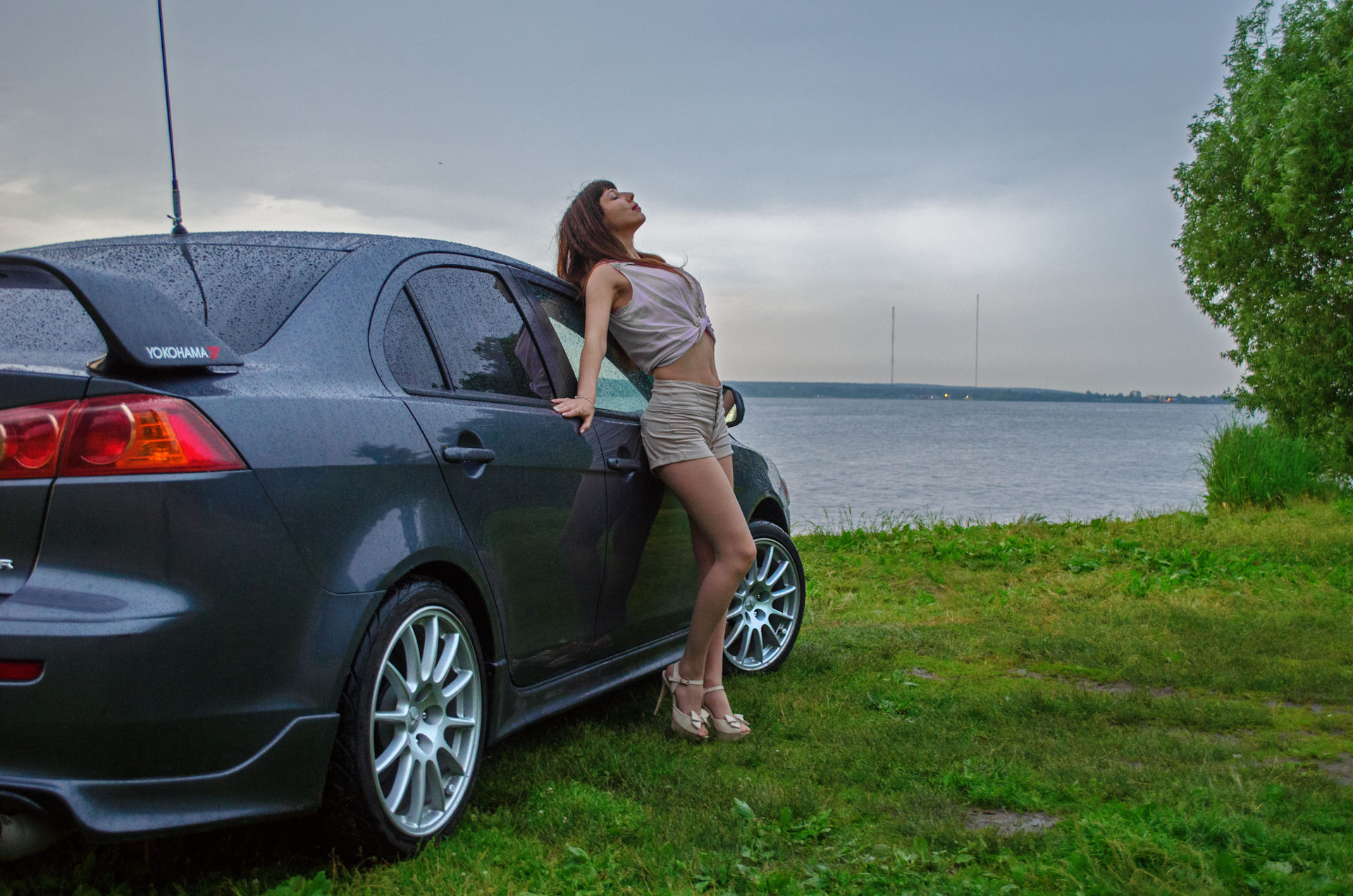 Mitsubishi Lancer 10 girl