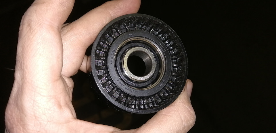 Замена ремня рено сценик 2. 6 приводной ремень. Ремень генератора на renault scenic 1. Рено сценик rx4 приводной ремень. 6 16 клапанов.