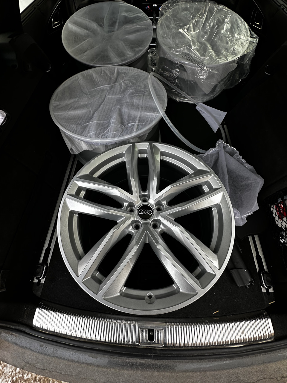 Фото в бортжурнале Audi A6 Avant (C7)