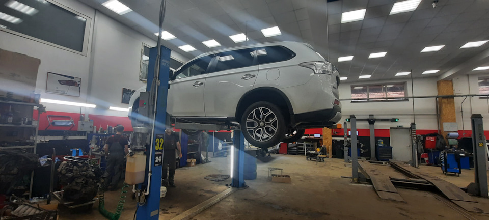 Замена масла в свт — Mitsubishi Outlander (3G), 2,4 л, 2014 года ...