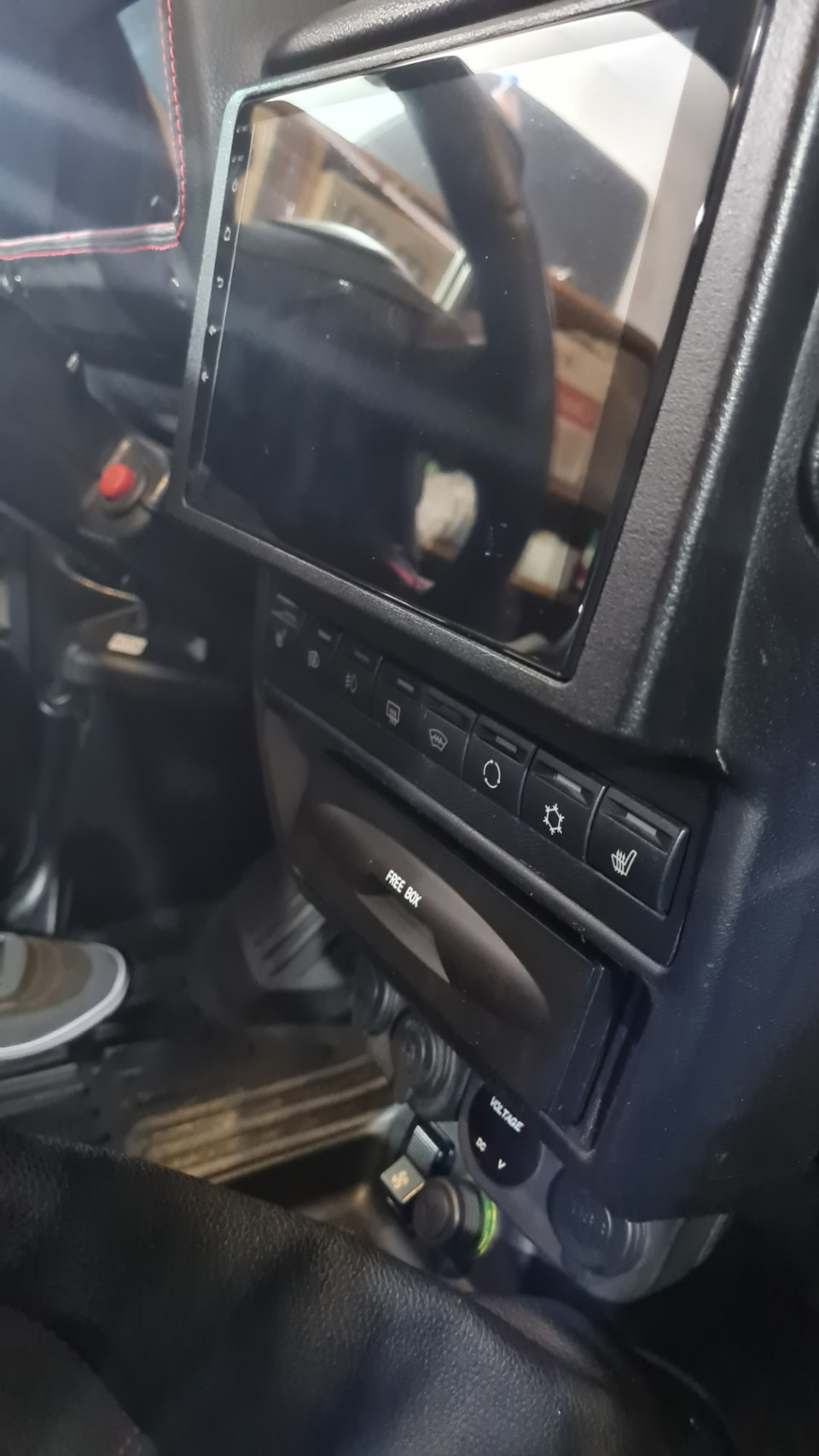 Бокс в шахту магнитолы — Lada 4x4 3D, 1,7 л, 2017 года | другое | DRIVE2